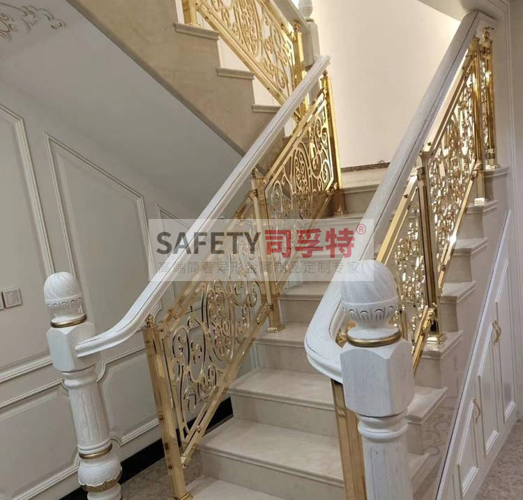 輕奢簡約銅藝雕刻樓梯扶手，增添生活質(zhì)感的藝術(shù)品[司孚特銅藝欄桿](圖4)