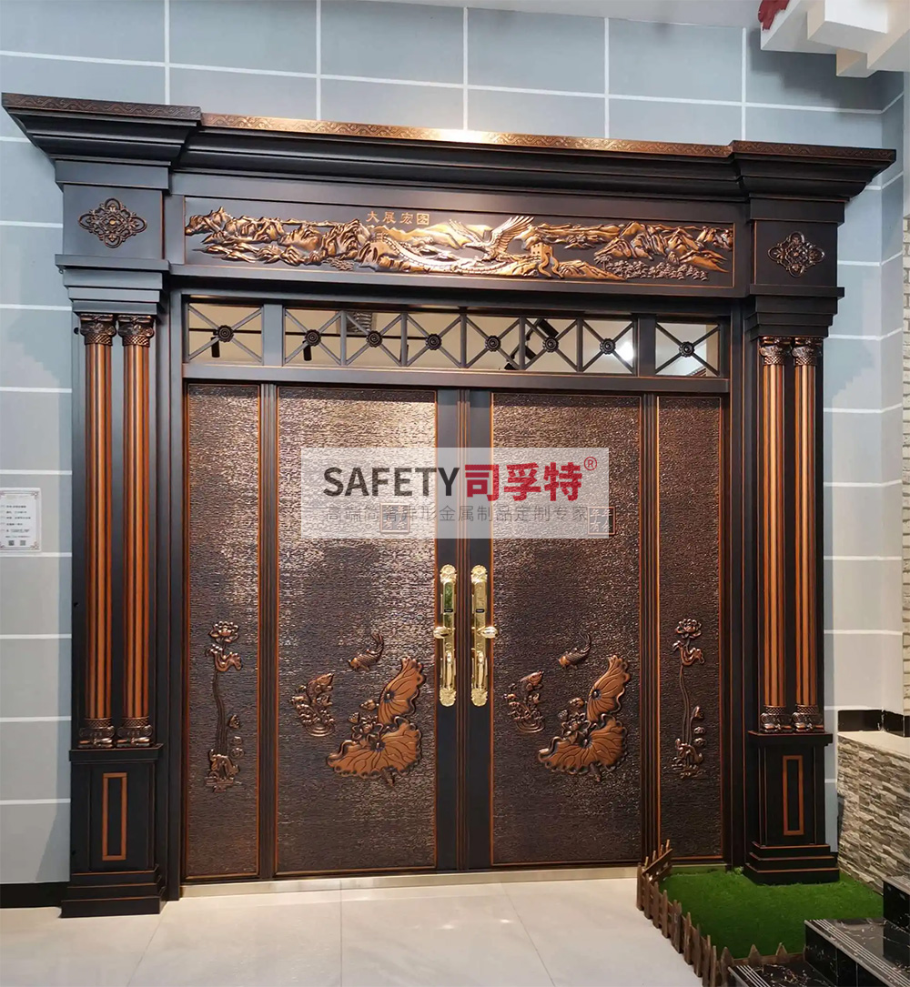 別墅大門用什么材質(zhì)好？[別墅銅門，鋁藝別墅大門](圖2)